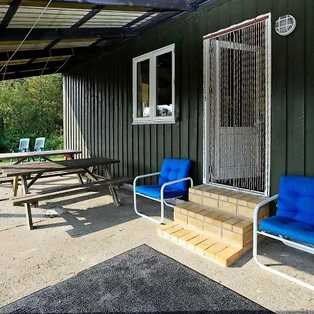 Hotel 8 Person In 3*